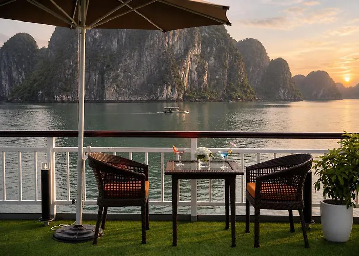 Cruise 5* Hạ Long