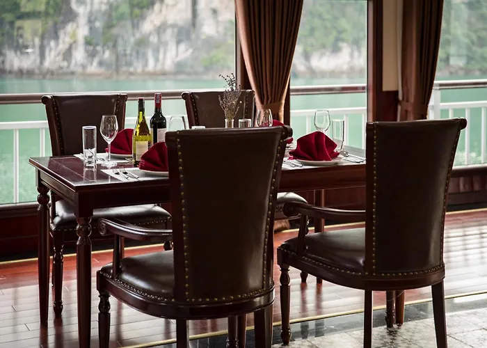 Cruise Hạ Long
